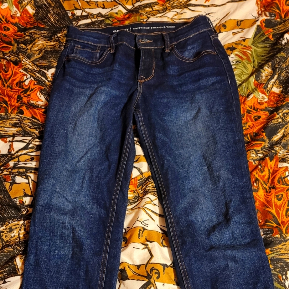 Womens old navy boyfriend cut capris size 2